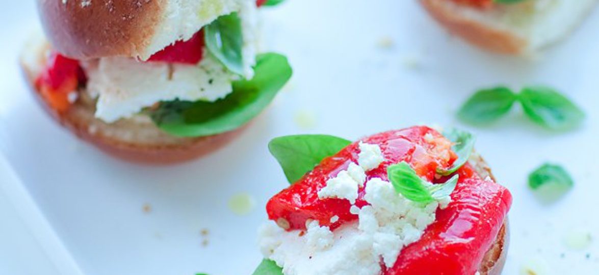 Kanapki z pieczoną papryką