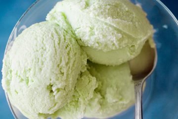 Lody z zielonej herbaty