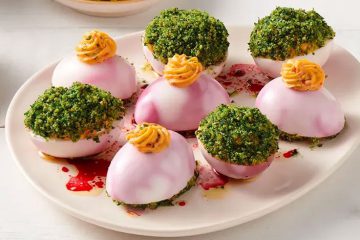 Jajka na różowo – Deviled Eggs 