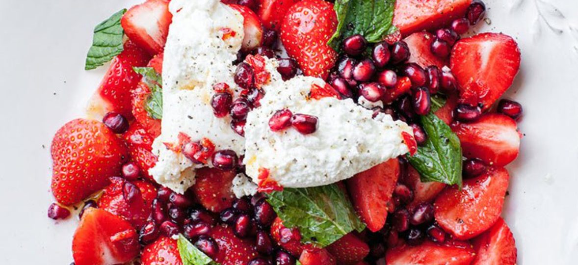 Sałatka z truskawami