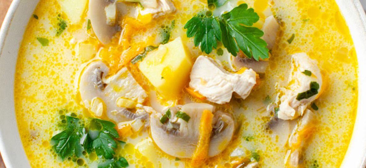 Zupa pieczarkowa z kurczakiem